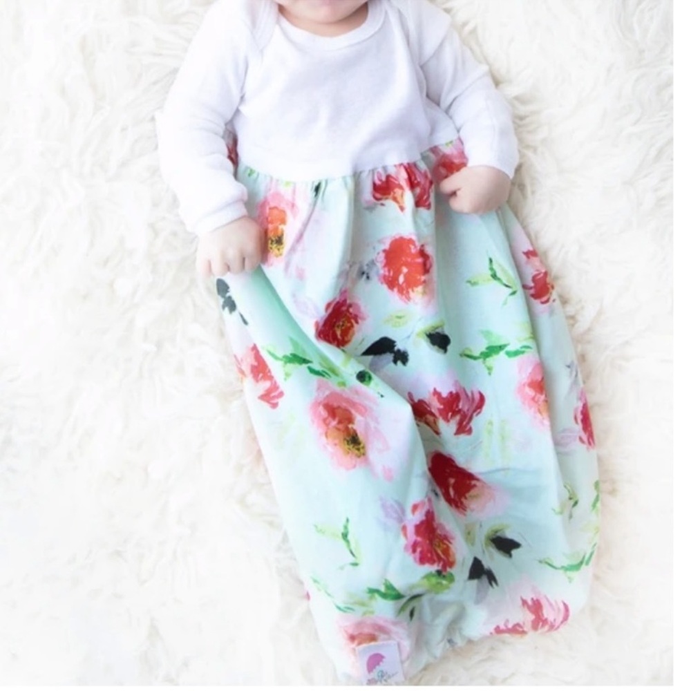 Posh Pushers Emory Delivery & Infant Gowns size Small/Medium - Picture 9 of 9